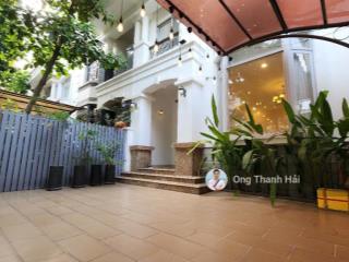 Cho thuê biệt thự siêu đẹp tại phú mỹ hưng, dt 126m2 (7x18m) 4pn, 5wc, 3 tầng, cạnh công viên 2ha