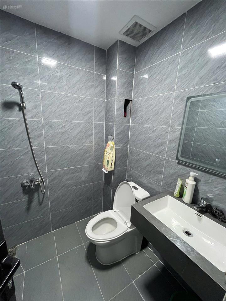 Nhà c4 mới76m2 giá6tỷ tldọn vào ở ngayhtp ngay cầu phú mỹhẻm 1/ vị trí đẹp