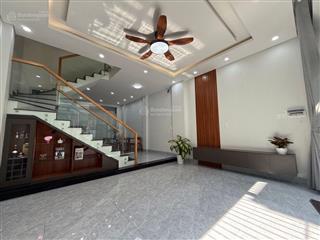 Nhà đẹp 3 tầng ngay galaxy nguyễn văn quá, q12 ngang hơn 5m 2 mặt hẻm chỉ hơn 5 tỷ