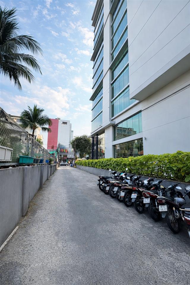 Bán biệt thự góc 2mt hẻm xe hơi 8m đường hai bà trưng, phường 06, quận 3, dt 15x30, h, 3l, 165 tỷ