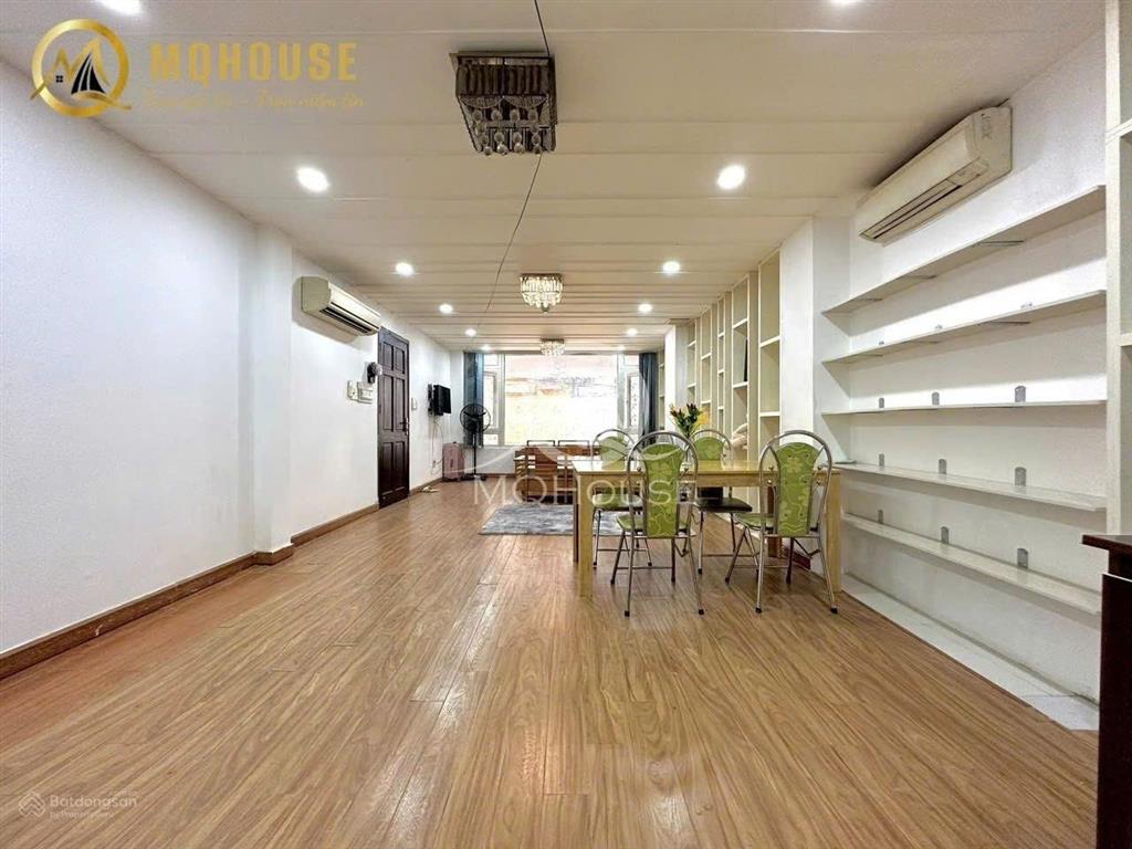 Bán toà căn hộ dịch vụ ngay đường trường sơn, phường 2, tân bình, dt 10x20, h, 8t, 150tr, 55 tỷ