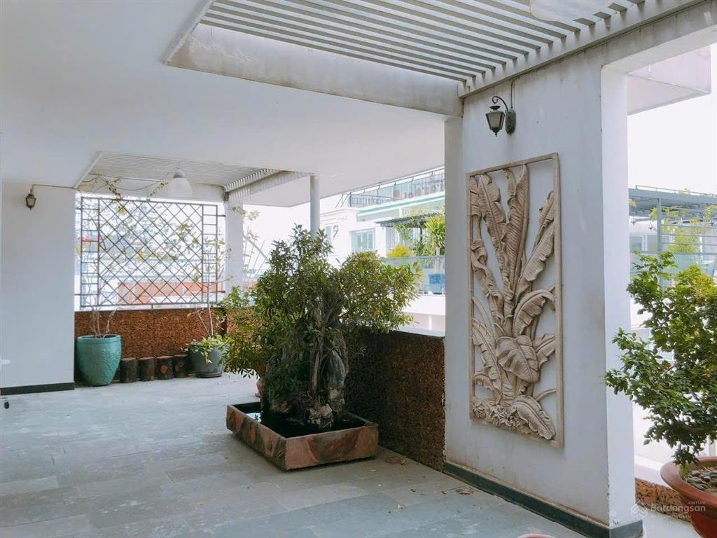 Bán toà căn hộ dịch vụ ngay đường trường sơn, phường 2, tân bình, dt 10x20, h, 8t, 150tr, 55 tỷ