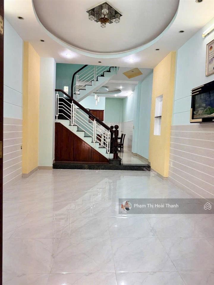 Nhà mặt tiền kinh doanh 3 tầng mới, sau lưng vincom lê văn việt  70m2 (4 x 17.5)  chỉ 8.3 tỷ