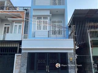 Nhà mặt tiền kinh doanh 3 tầng mới, sau lưng vincom lê văn việt  70m2 ( 4 x 17.5)  chỉ 8.3 tỷ