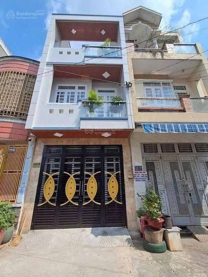 Nhà đường số 8, bình hưng hòa b, bình tân.
dt 4 x12m đúc 1trệt 2lầu, 4 ph