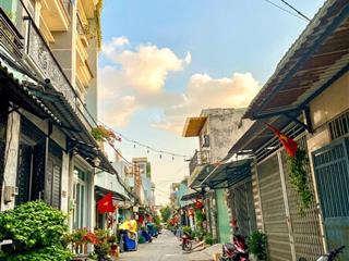 Nhà đẹp đường 6m  sổ hồng riêng  giá tốt vị trí cuối đường số 6, khu dân cư hiện hữu, gần