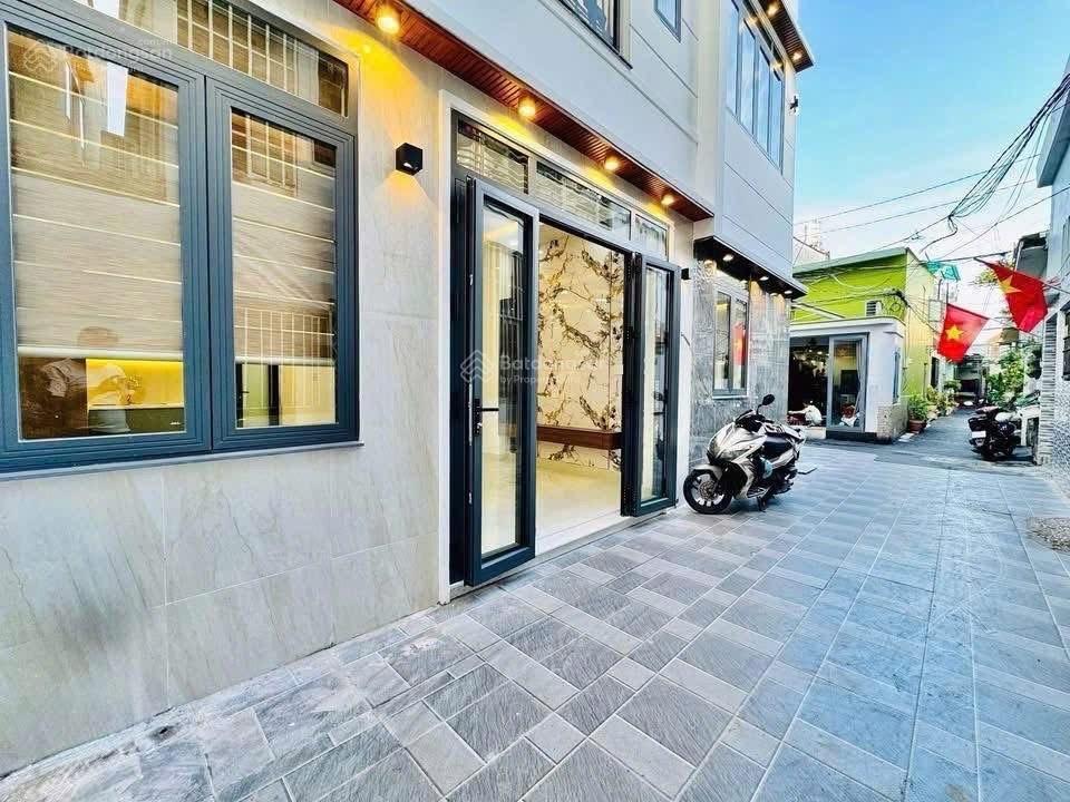 Nhà mới 4 tầng, nguyễn phúc chu, 43m2, đầy đủ nội thất, khu dân trí, an ninh cao, 5 tỷ