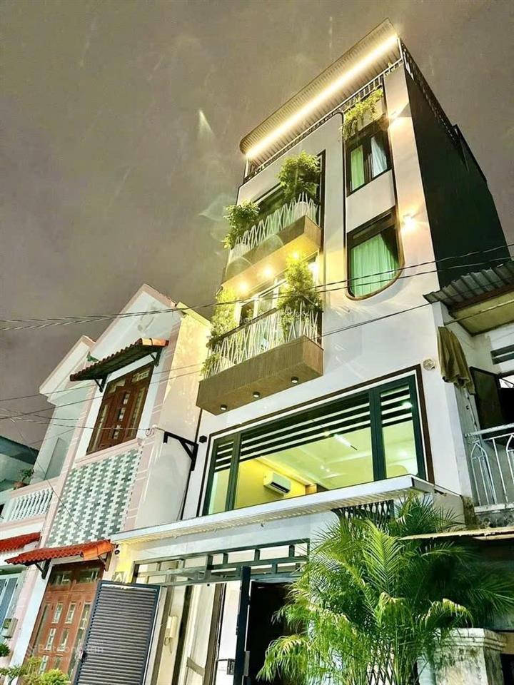 Siêu phẩm gò vấp  chỉ hơn 6 tỷ  đường trải nhựa 8m có lề  5 tầng sân thượng  mới vào ở ngay
