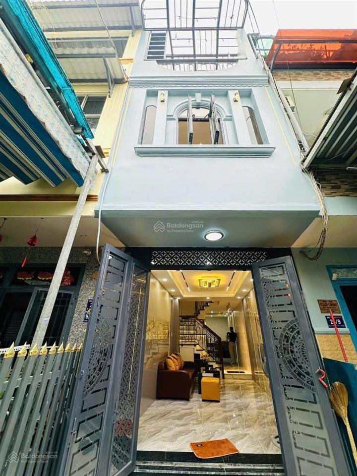Nhà đẹp phạm văn chiêu gò vấp  nhỉnh 5 tỷ  hxh tới nhà  3 tầng 4pn  sát mặt tiền