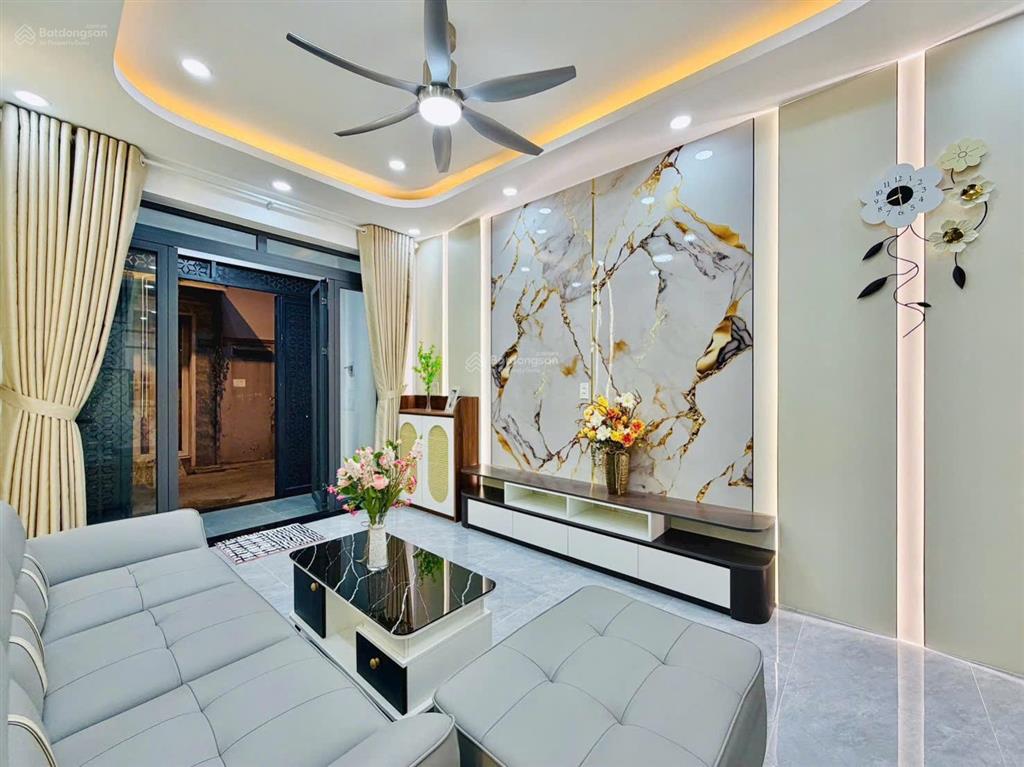 Nhà đẹp bùi quang là gò vấp  nhỉnh 5 tỷ  hxh  3 tầng 4pn  sổ hồng riêng
