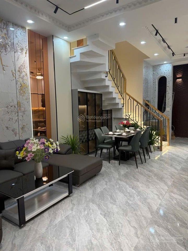 Nhà mới 4 tầng, 66m2, phạm văn bạch, hxh ngủ, 4 pn kép kín  sân thượng  chỉ 6,5 tỷ tlcc