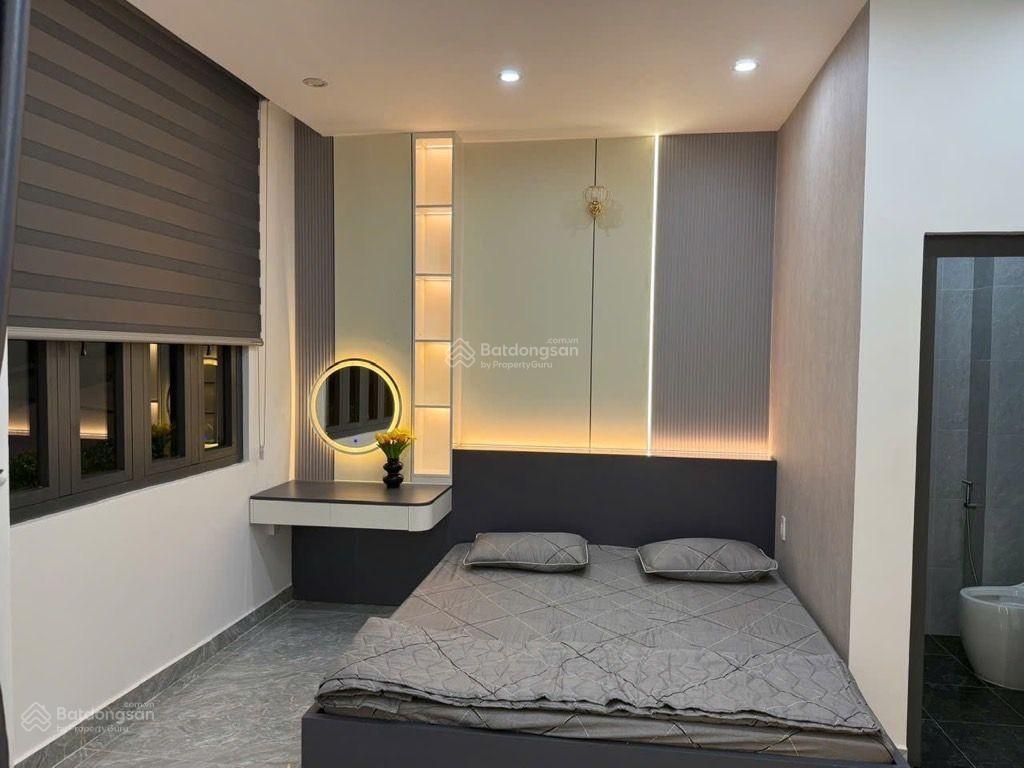 Nhà mới 4 tầng, 66m2, phạm văn bạch, hxh ngủ, 4 pn kép kín  sân thượng  chỉ 6,5 tỷ tlcc