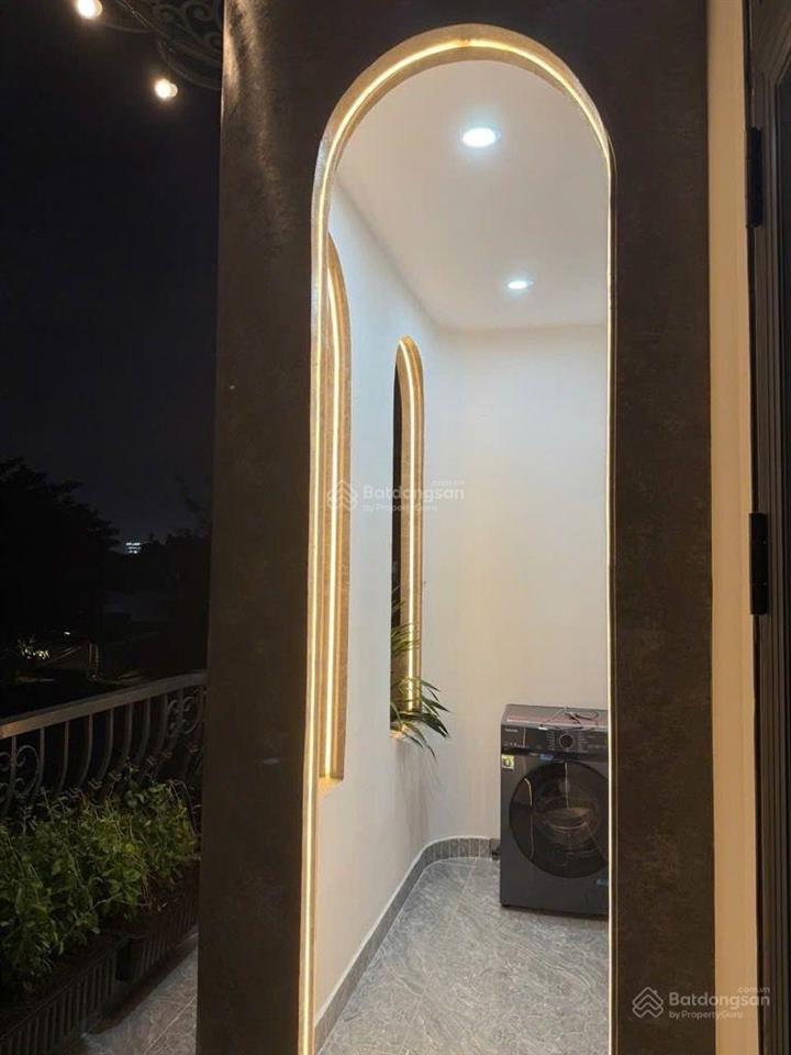 Nhà mới 4 tầng, 66m2, phạm văn bạch, hxh ngủ, 4 pn kép kín  sân thượng  chỉ 6,5 tỷ tlcc