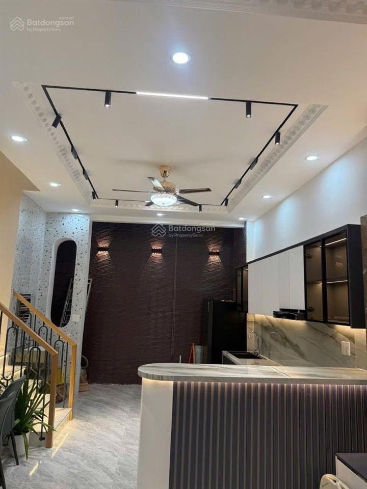 Nhà mới 4 tầng, 66m2, phạm văn bạch, hxh ngủ, 4 pn kép kín  sân thượng  chỉ 6,5 tỷ tlcc