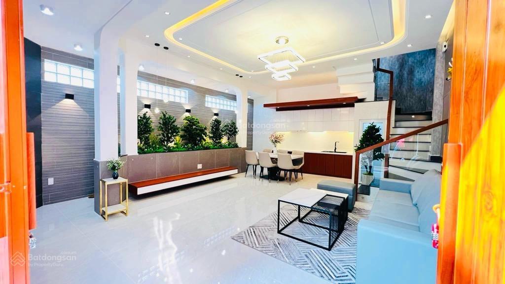 Hơn 6 tỷ  ngay phan văn trị, kế cityland, hẻm lớn, trải nhựa,xây 5 tầng,ngang tận 5m nội thất nhập