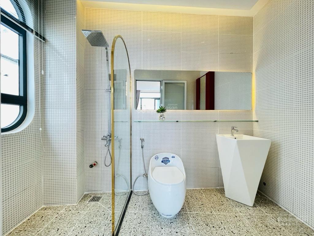 Hơn 6 tỷ  ngay phan văn trị, kế cityland, hẻm lớn, trải nhựa,xây 5 tầng,ngang tận 5m nội thất nhập