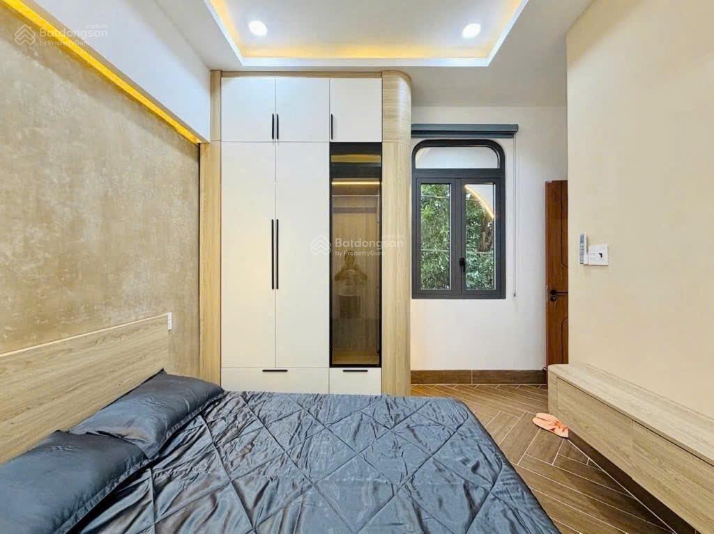 Ngay chợ phạm văn bạch, p15 tân bình, 50m2, 4 tầng, nội thất nhập, chỉ nhỉnh 5 tỷ