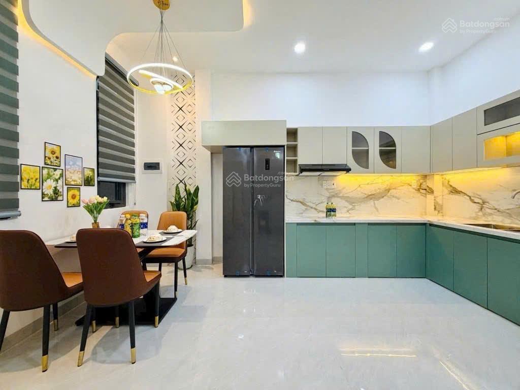 Ngay chợ phạm văn bạch, p15 tân bình, 50m2, 4 tầng, nội thất nhập, chỉ nhỉnh 5 tỷ