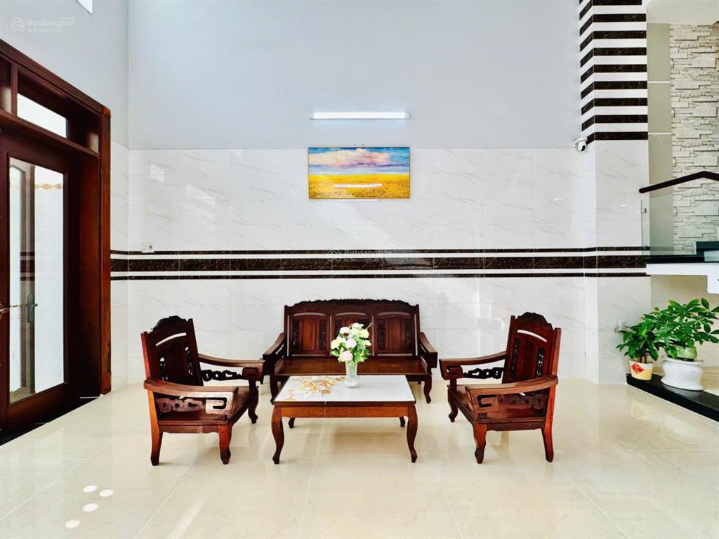Nhà mới 5 tầng  60m2  hxh ngủ phạm văn bạch sát tân bình chỉ 6,8 tỷ tlcc