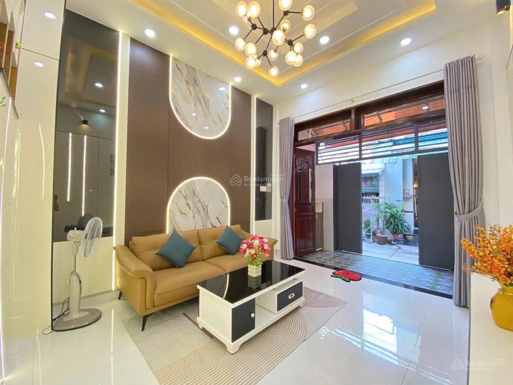 Nhà mới 4 tầng, diện tích 50m2, hẻm ô tô, gần emart 2 phan huy ích quang trung, giá nhỉnh 6 tỷ