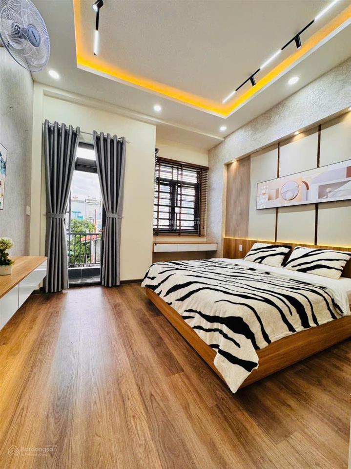 Nhà xây mới 3 tầng đúc kiên cố, 60m2, sát mặt tiền, kdc cityland nguyễn văn lượng, nhỉnh 6 tỷ