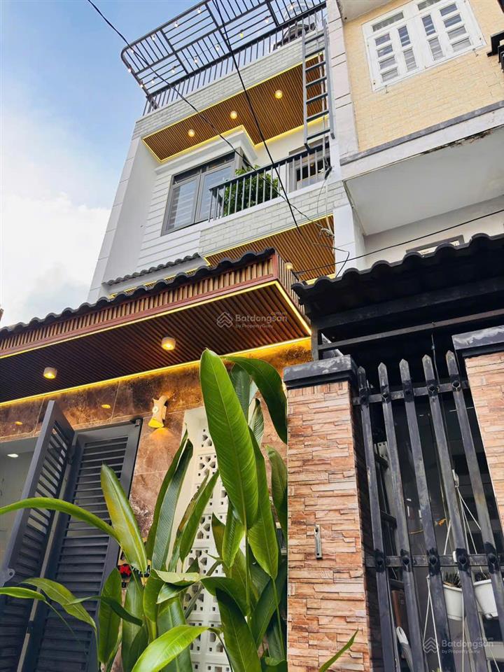 Nhà xây mới 3 tầng đúc kiên cố, 60m2, sát mặt tiền, kdc cityland nguyễn văn lượng, nhỉnh 6 tỷ