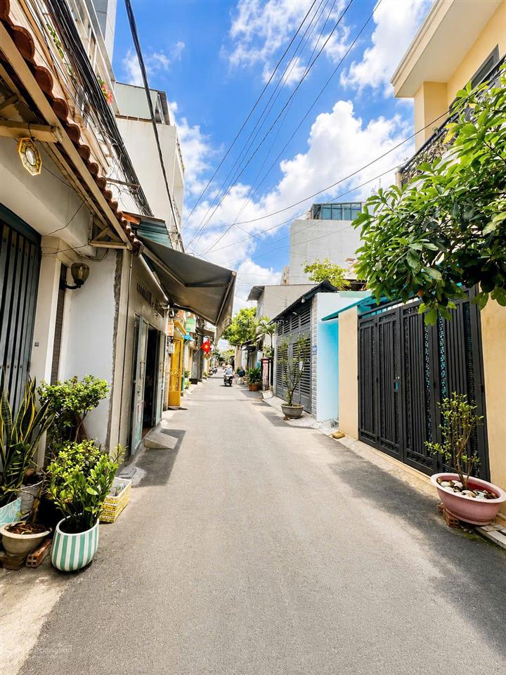 Hiếm! nhà 100m² phạm văn bạch, tân bình hẻm ô tô 6m thông có dòng tiền giá 9,x tỷ