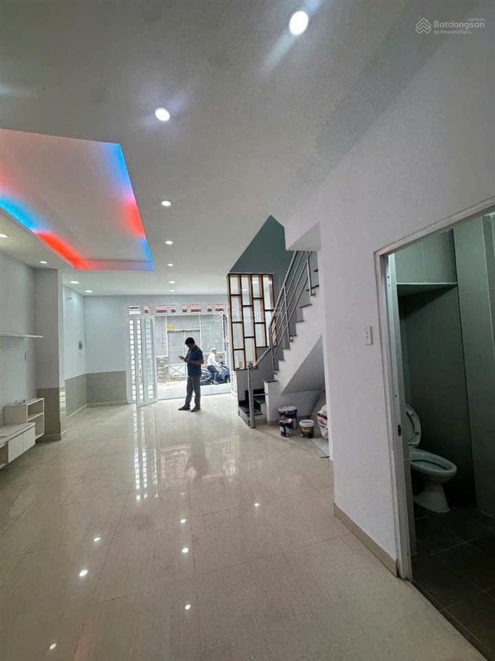 Hàng hiếm tân bình  hoàng bật đạt  5x13m vuông đẹp sổ riêng giá 5,6 tỷ tlcc