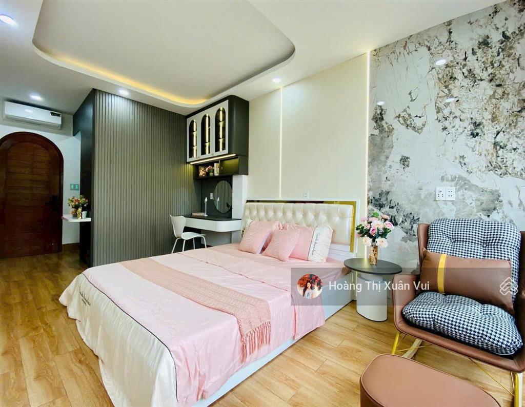 Mặt tiền đường dương quảng hàm, phường an nhơn, 4x14m, xây 4 tấm, giá 15,5 tỷ, hđ 40tr/tháng