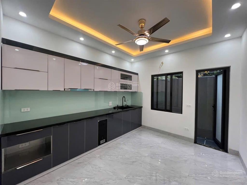 Bán nhà hà đông khu đô thị sầm uất! 59m2  5t  thang máy  ô tô ngủ trong nhà!