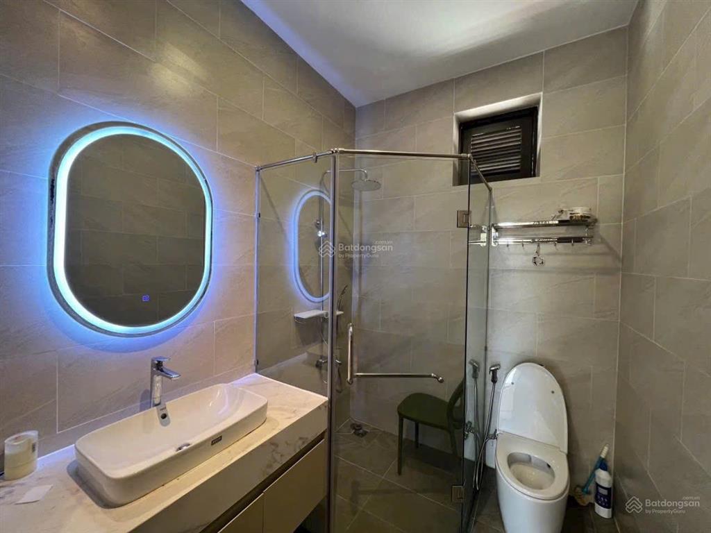 Bán gấp biệt thự đẹp tại 67, kdc him lam 6a, 40 tỷ, 247.5m2, nhiều tiện ích