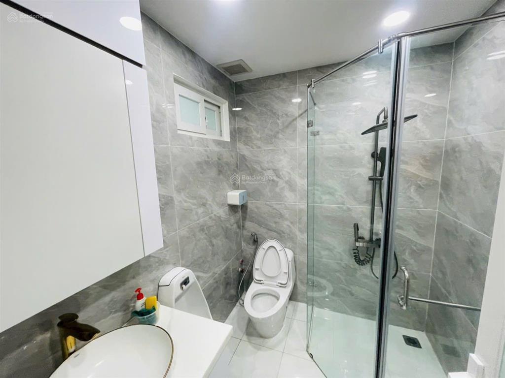 Chính chủ bán căn nhà mặt tiền số 44 thoại ngọc hầu phường hoà thạnh quận tân phú ngang 10 dài 60