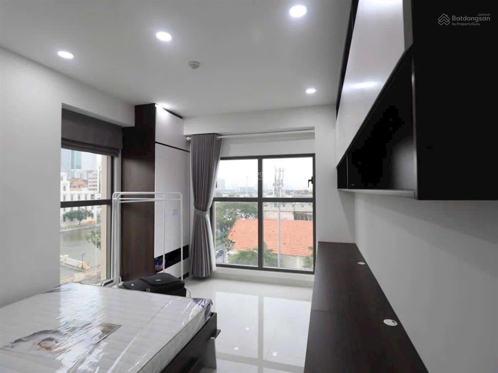 Cần cho thuê căn góc officetel chung cư saigon royal quận 4.  0909 024 ***