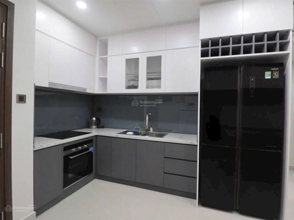 Cần cho thuê căn góc officetel chung cư saigon royal quận 4.  0909 024 ***
