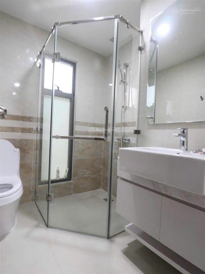 Cần cho thuê căn góc officetel chung cư saigon royal quận 4.  0909 024 ***