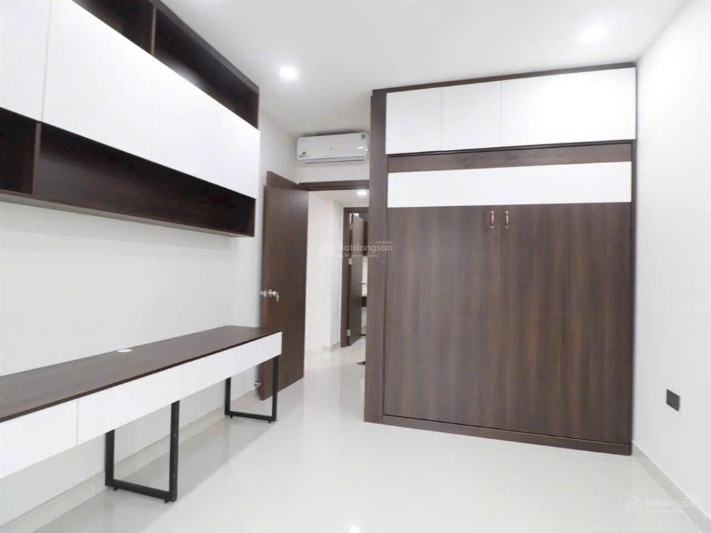 Cần cho thuê căn góc officetel chung cư saigon royal quận 4.  0909 024 ***