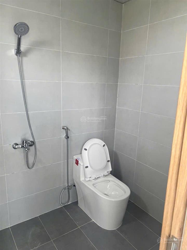 Xuất hiện căn nhà 2 tầng sau lưng trường quốc tế nicholas, giá tốt nhất khu hoà xuân