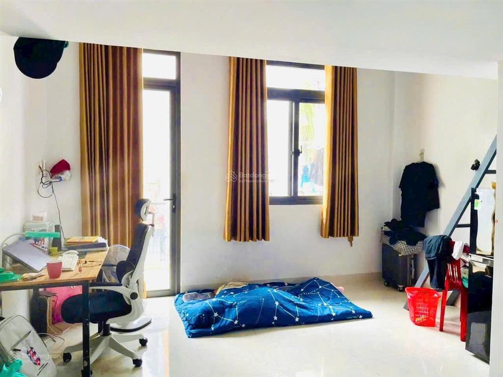 Bán căn hộ dịch vụ 1 trệt 3 lầu có 8 phòng, cho thuê 32tr/tháng, hẻm xe hơi đường man thiện