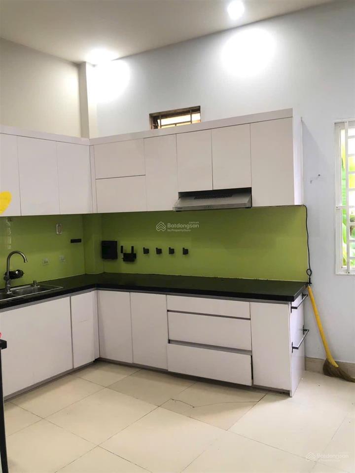 Bán nhà 1 trệt 2 lầu hẻm xe hơi gần ngay ngã tư thủ đức, ga metro, xa lộ hà nội, sổ riêng