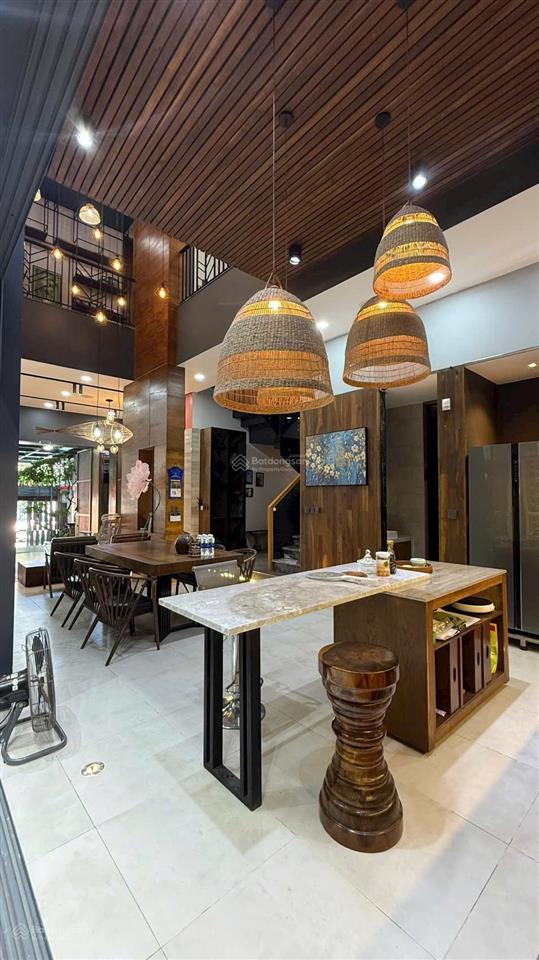 Villa nghỉ dưỡng siêu thiết kế phạm hùng quận 8dt 10x22,5 full nội thất 33 tỷ tl