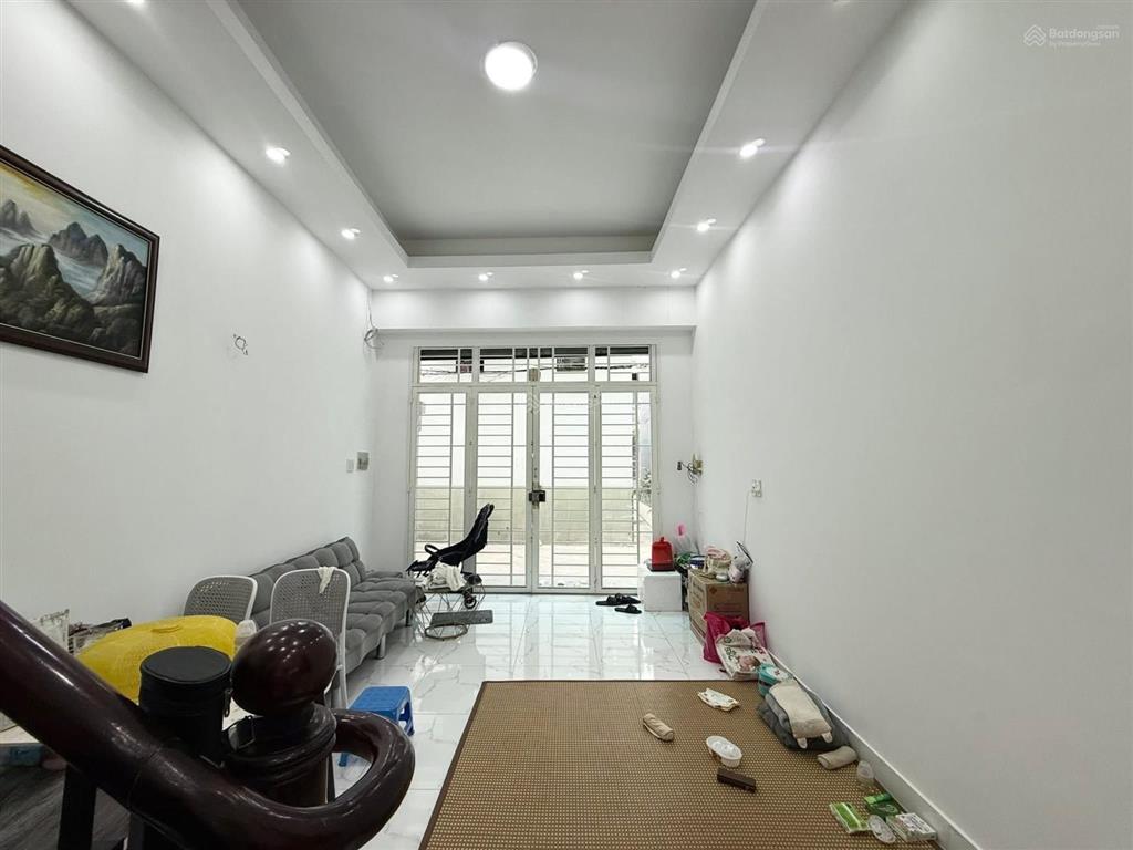 Ngang 4m vuông  dương bá trạc  hẻm nhựa ô tô tránh  sổ riêng, ko qh, ko lộ giới  4.5 tỷ tl