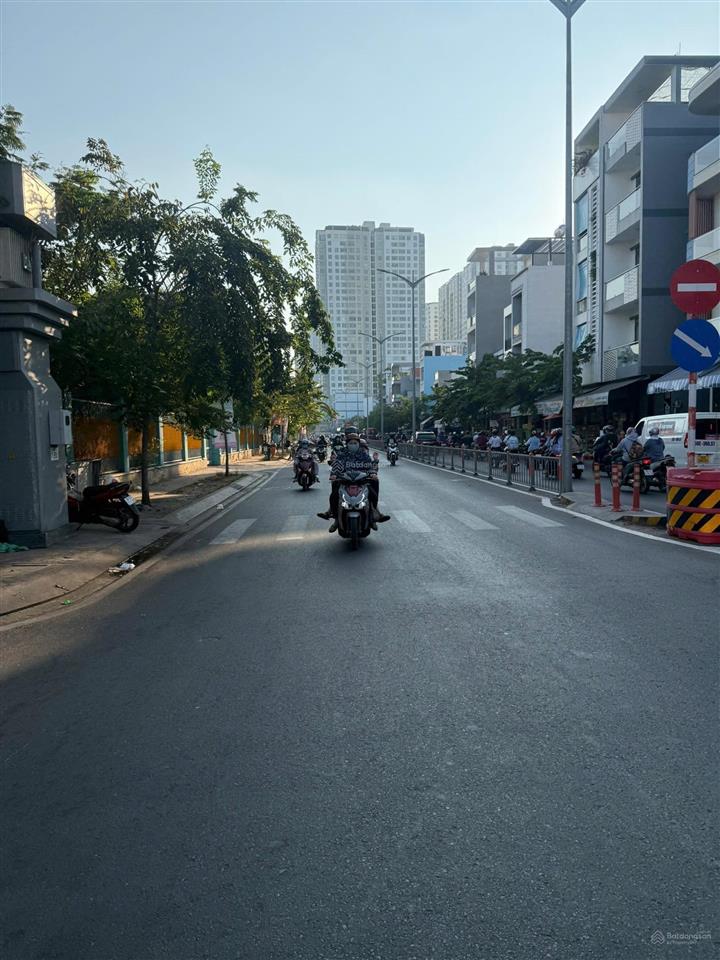 72m2 phòng dưới trệt  sát parcmall cao lỗ  hẻm xe hơi  sổ riêng  nhỉnh 6 tỷ tl