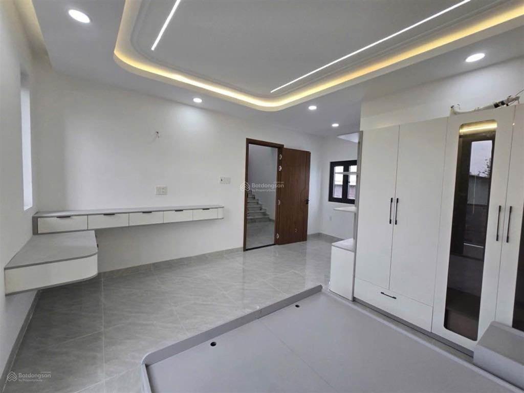 Nguyễn thị tú 4 tầng ngang khủng 9m, dài 10m. cạnh kdc vĩnh lộc, nhỉnh 6 tỷ thương lượng