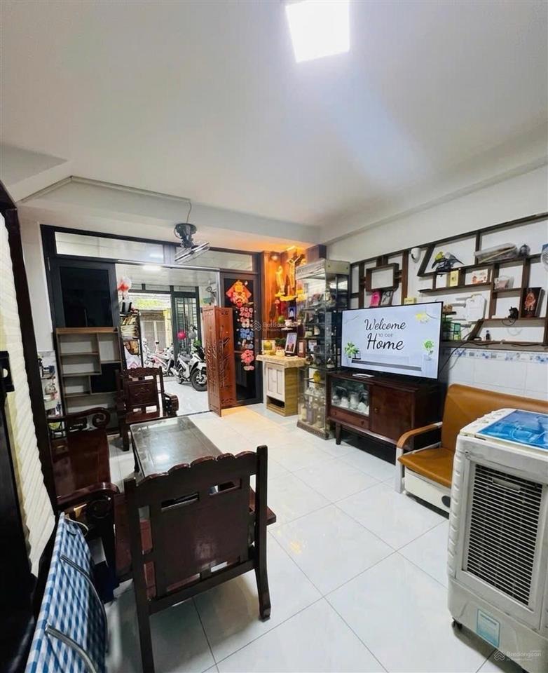Bán gấp nhà hxh gần aeon tân phú 40m² 4x10 giá nhỉnh 4 tỷ.