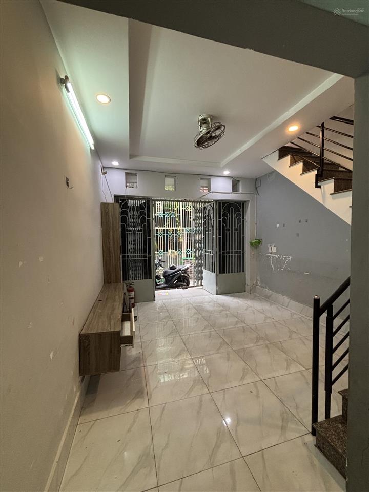 Bán gấp nhà gần tân kỳ tân quý 40m² 4x10 giá 4 tỷ 2