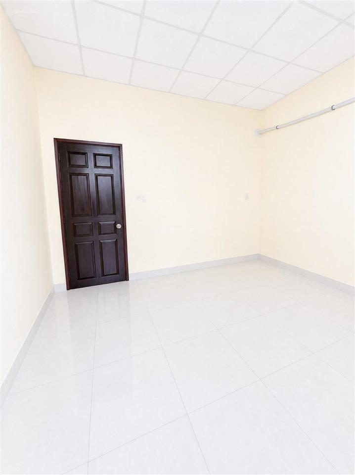 Bán gấp nhà nguyễn hữu tiến 72m2 4x18 giá 5ty8