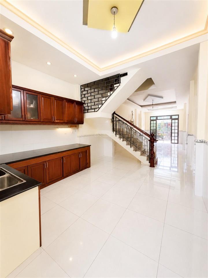 Bán gấp nhà nguyễn hữu tiến 72m2 4x18 giá 5ty8