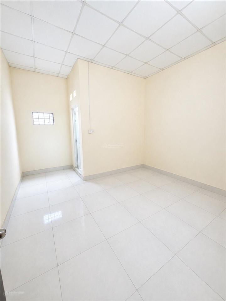 Bán gấp nhà nguyễn hữu tiến 72m2 4x18 giá 5ty8