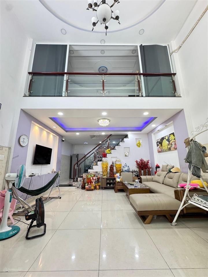 Bán gấp nhà hxh trịnh đình trọng 60m2, 5.5x13m, 3 tầng, 3pn giá nhỉnh 6tỷ