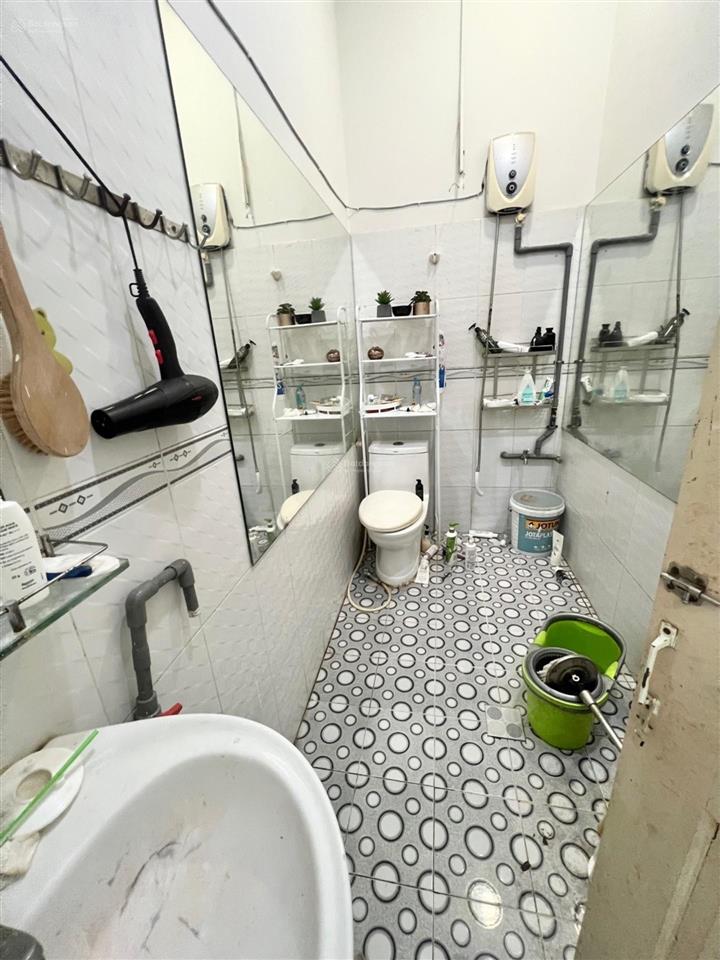 Bán gấp nhà gần gò dầu 60m2, 4x15m, giá 5 tỷ